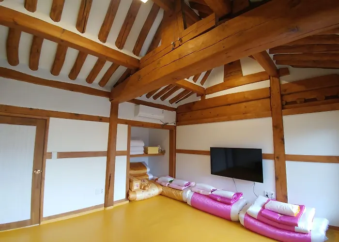 Sohyeondang Hanok Hotel 2*
