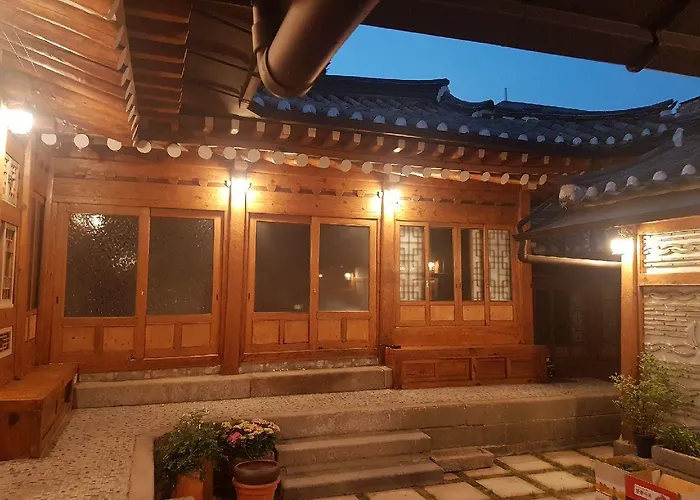 Sohyeondang Hanok Hotel 2*