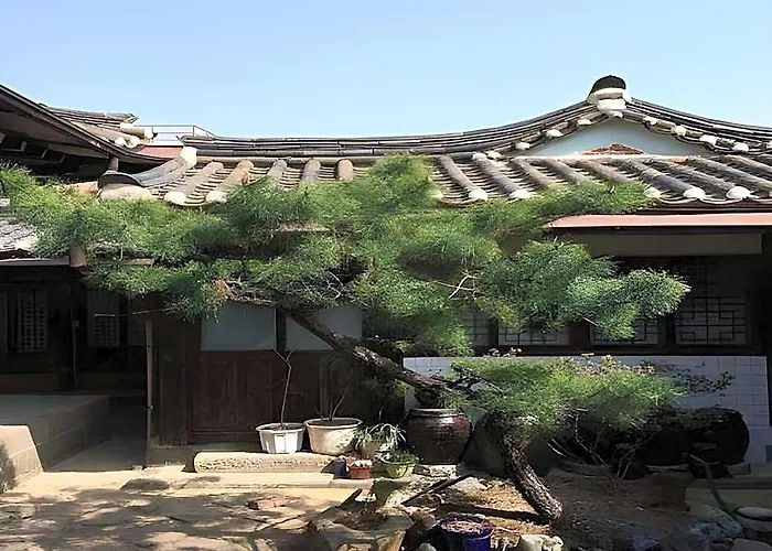 Hotel Sohyeondang Hanok