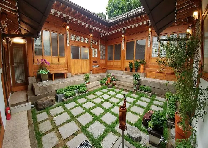 Sohyeondang Hanok Hotel 2*